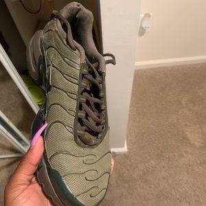 Olive green air max 6.5